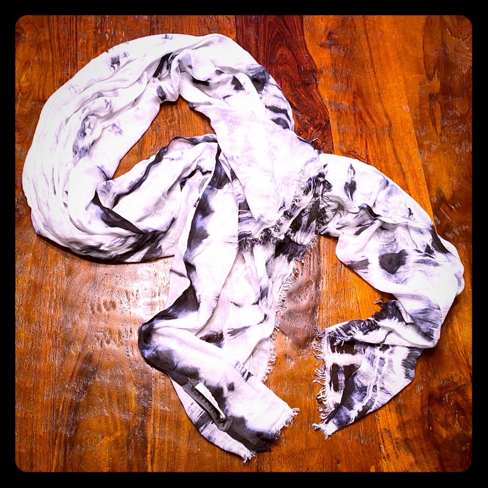 Leigh & Luca Modal Scarf